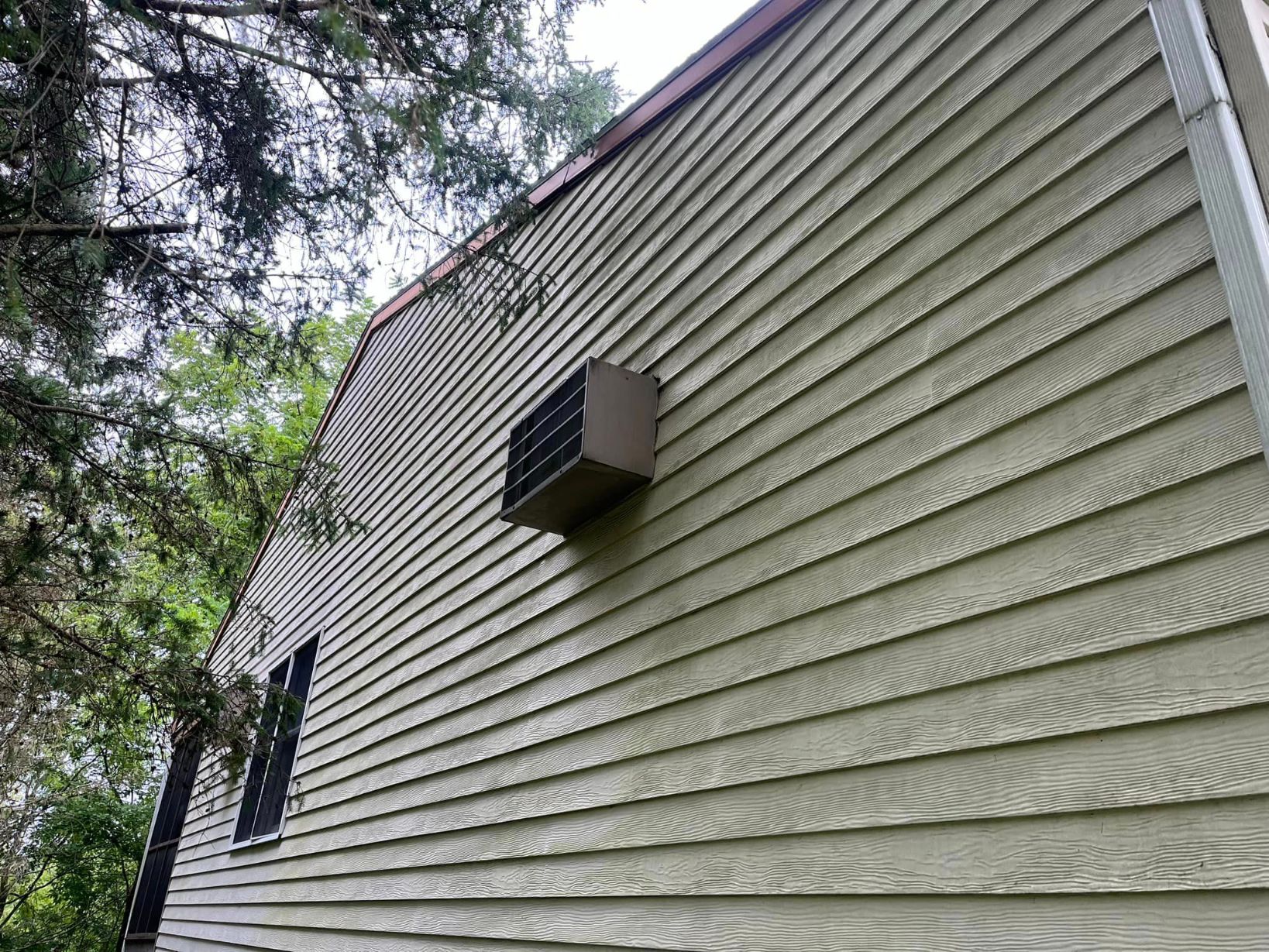 Gallery Image : JCH Softwash LLC